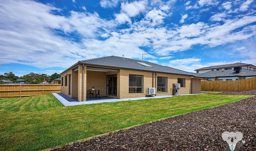 Exterior & Views, Kozyguru | Pakenham | Comfortable 4-Bedroom House, Cardinia - Pakenham