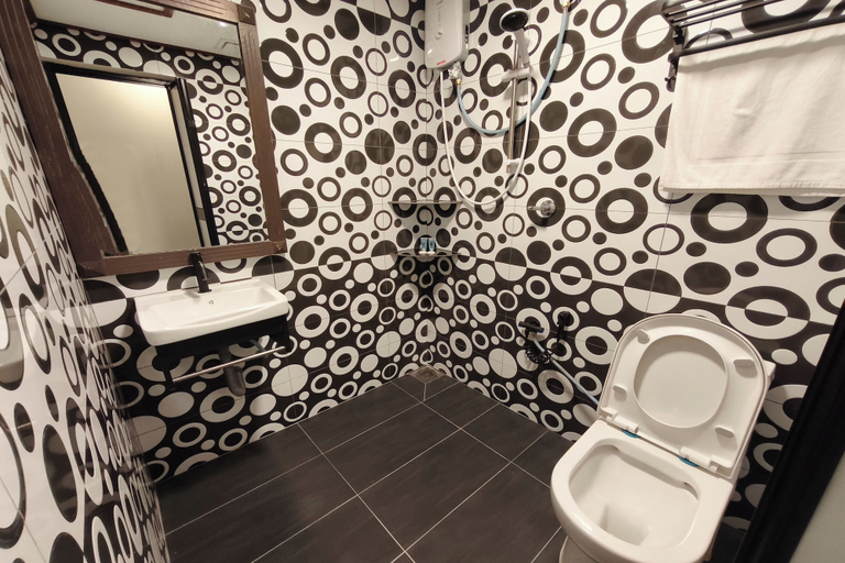 Bathroom 4, AlSafina Forest Stay, Kemaman