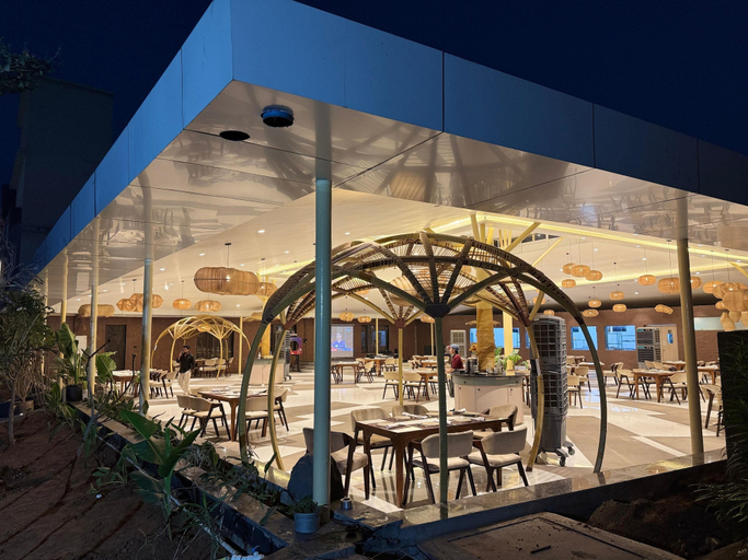 Food & Drinks 5, Hotel Prince Garden Daman, Daman