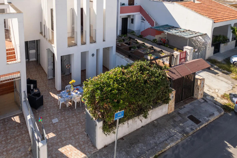 Exterior & Views, PRIVATE VILLA WITH Wi-Fi, PARKING AND AIR CONDITIONING, Lecce