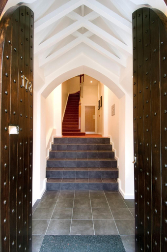 Others 4, St James House Serviced Apartments, London