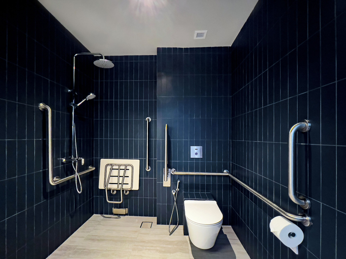 Bathroom 3, Coliwoo Hotel Kampong Glam, Singapore