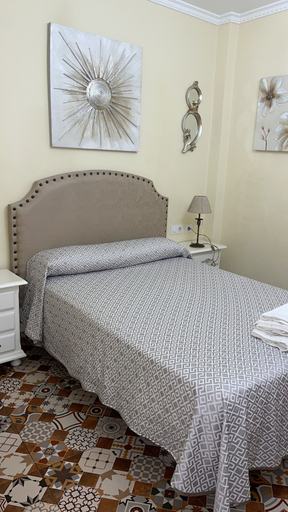 Bedroom 3, Hostal Lojo, Cádiz