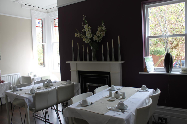 Food & Drinks 4, Wimbledon Boutique Hotel, London