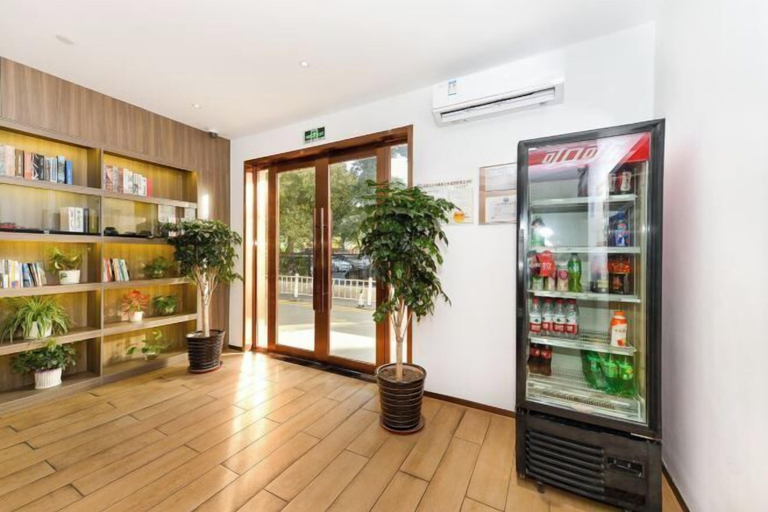 Food & Drinks, Jizhu Auto Business Hotel, Shanghai