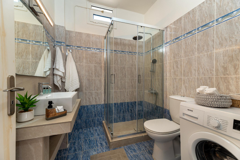 Bathroom 3, Uva Nera House Oia, South Aegean