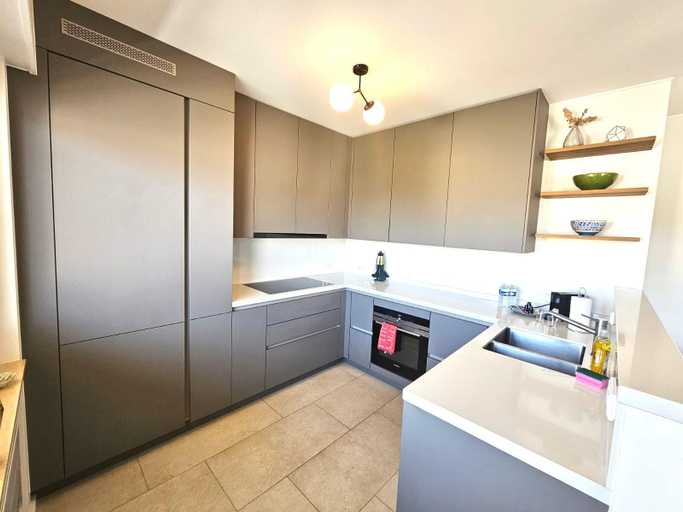 Others 3, Comfort 2BR flat with terrace&parking, Luxembourg