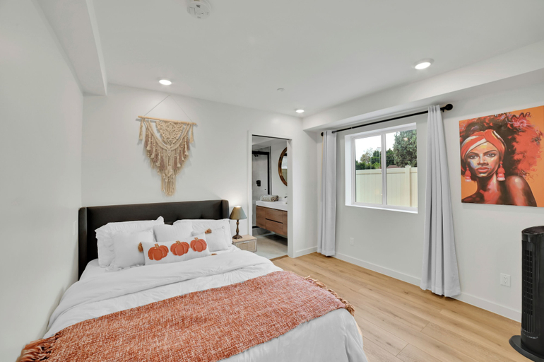 Bedroom 2, Brand-New Chic Nest In Prime Location, Los Angeles