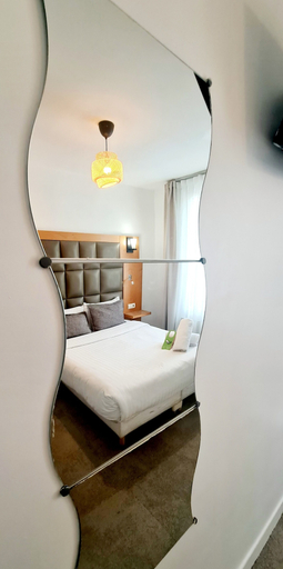 Bedroom 4, Hotel de France, Paris