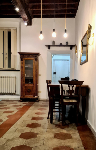 Others 5, Vacanze Romane, Rome