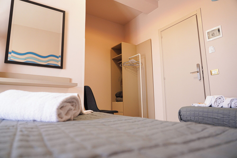 Bedroom 4, Hotel Continental, Ragusa