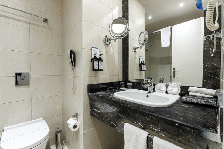 Bathroom 5, SUNRISE Alora Aqua Park Resort, Al-Ghurdaqah