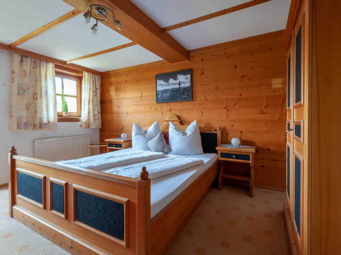 Bedroom 5, Beautiful Flat in Kirchberg Near the ski Area, Kitzbühel