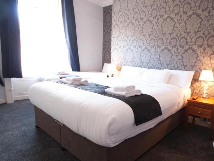 Bedroom 3, Clifden House, Dublin