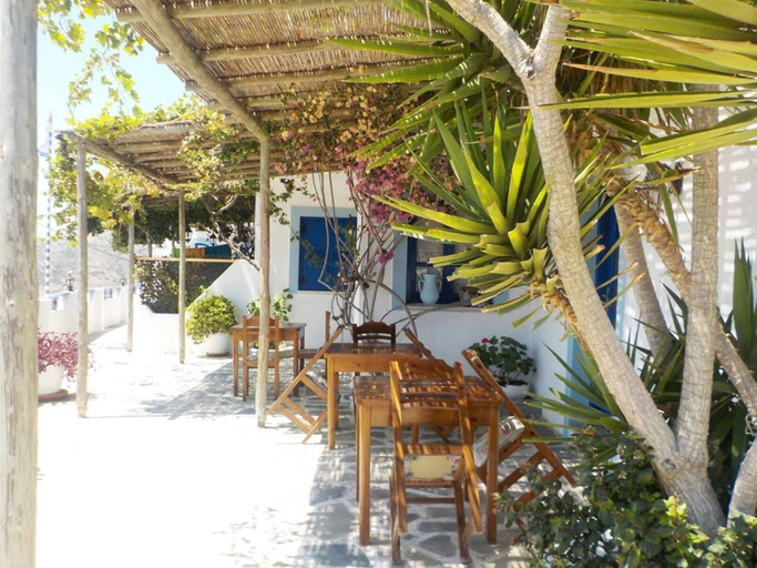 Food & Drinks, Castelopetra Studios, South Aegean