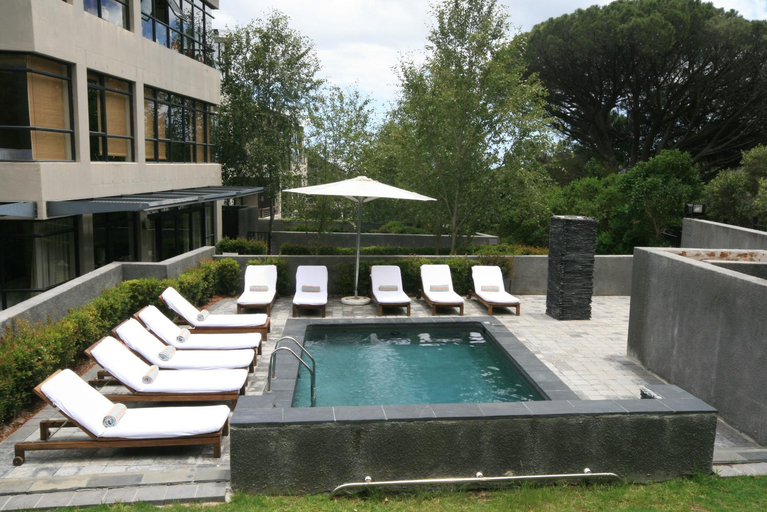 Sport & Beauty 4, The Glen Apartments, City of Cape Town