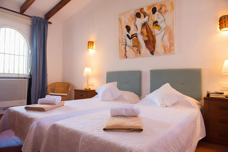 Room 4, Los Lobitos in Cumbre del Sol, Alicante