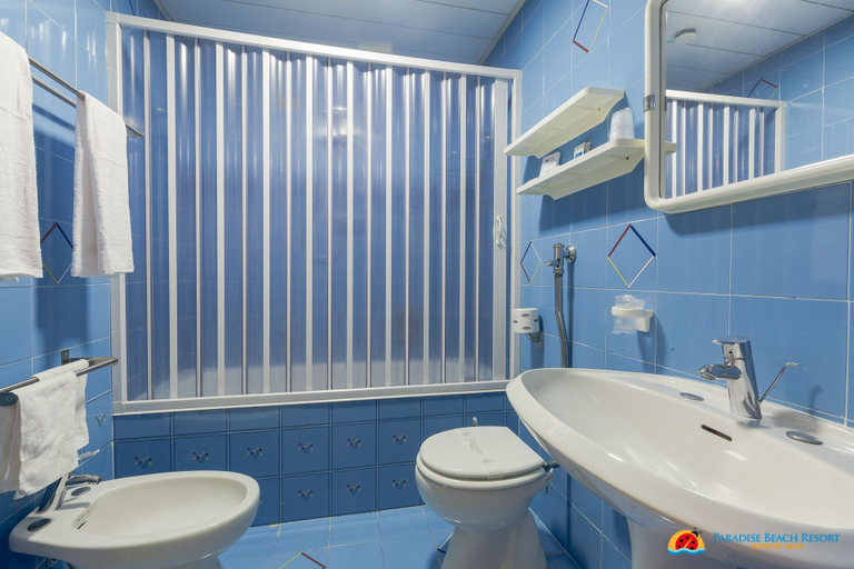 Bathroom 5, Paradise Beach Resort, Trapani