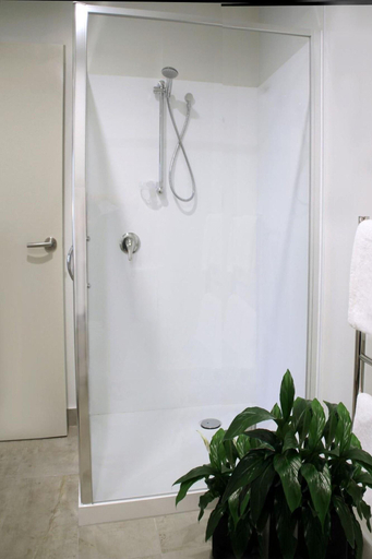 Bathroom 5, Quest Taupo, Taupo