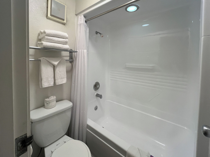 Bathroom 3, Motel 6 Las Vegas, NV - Strip, Clark