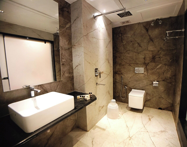 Bathroom, Royal Galaxy Hotel, Purba Medinipur
