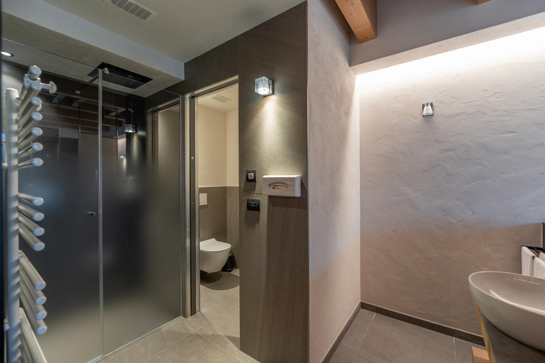 Bathroom 5, Alpen Resort Bivio, Sondrio