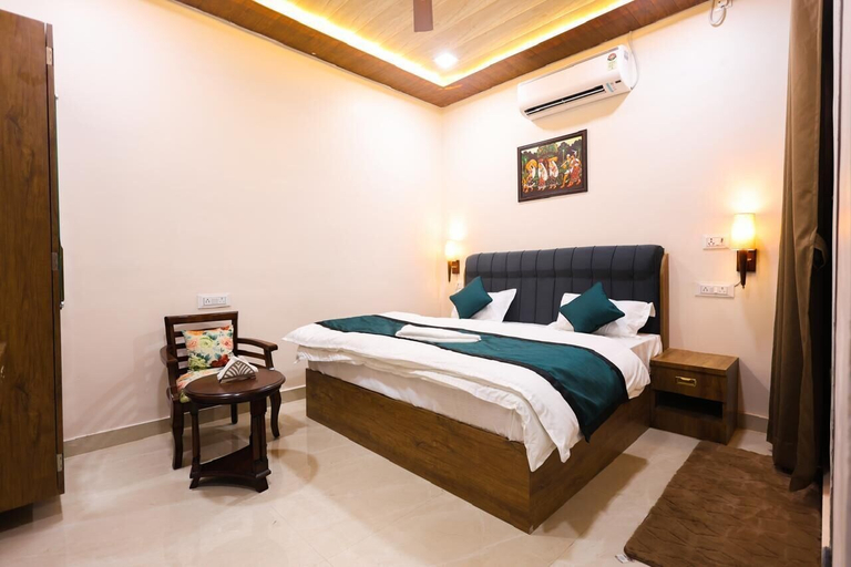 Bedroom 2, Hotel Baba Kinaram Kutir, Varanasi