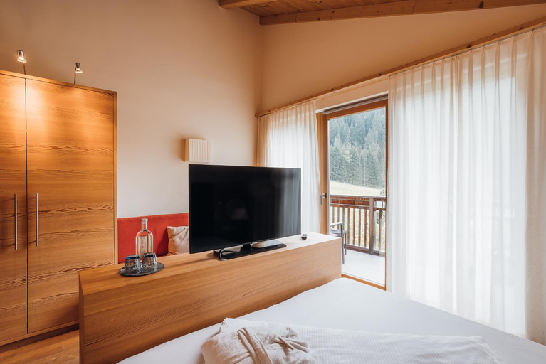 Bedroom 2, Guesthouse St Nikolaus, Bolzano