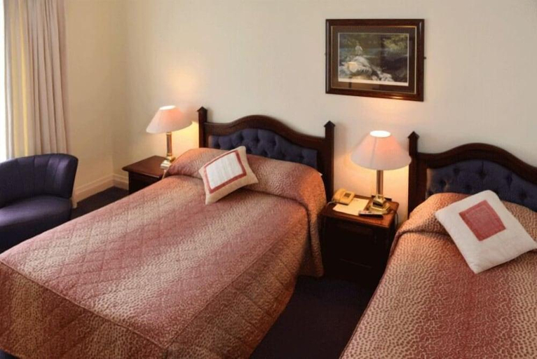 Bedroom 2, Butler Arms Hotel