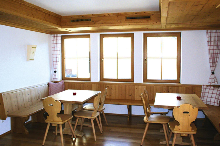 Others 5, Chalet in Fiss with Sauna and Mountain Views, Landeck