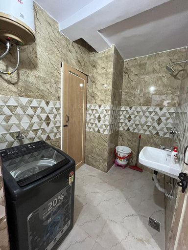 Bathroom 3, Fortune Home Service Apartment 1 Bhk L-73A,Saket, Delhi