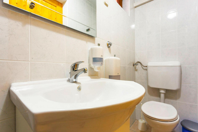 Bathroom 4, Villa in Starigrad near Paklenica National Park, Starigrad