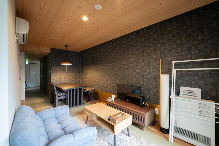 Others 4, PINN-S1E6, Sapporo