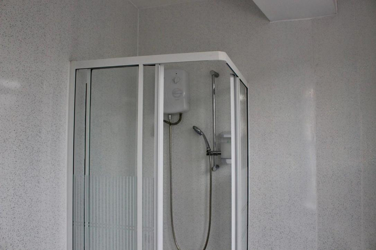 Bathroom 3, Henson Hotel Pleasure Beach, Lancashire