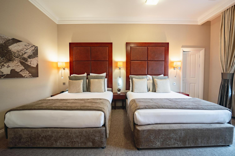 Bedroom 2, Grange Beauchamp, London