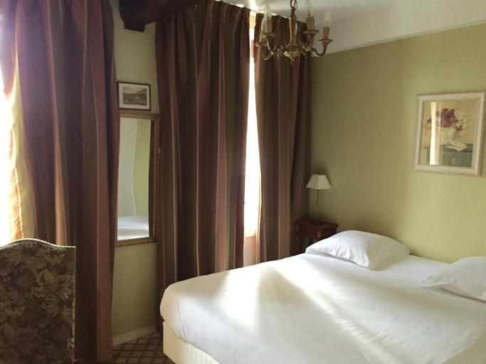 Bedroom 3, Hotel de Normandie, Eure