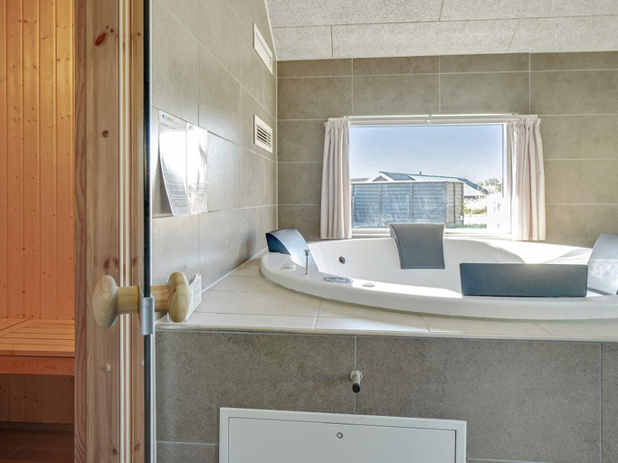 Bathroom 4, person holiday home in Vejby, Gribskov