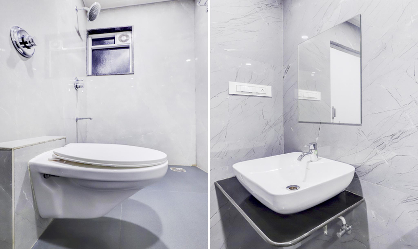 Bathroom 4, Treebo Finesta Suites, Nagpur Airport, Nagpur