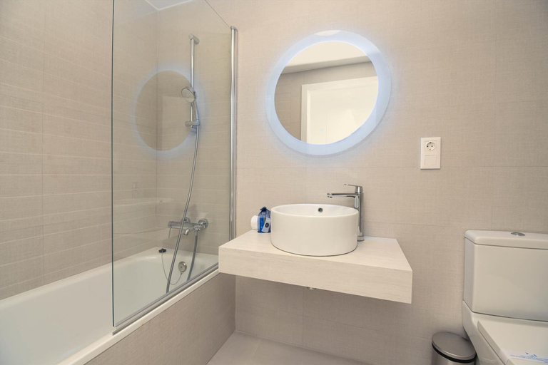 Room 4, Marina Bay II in Bah a de J vea, Alicante