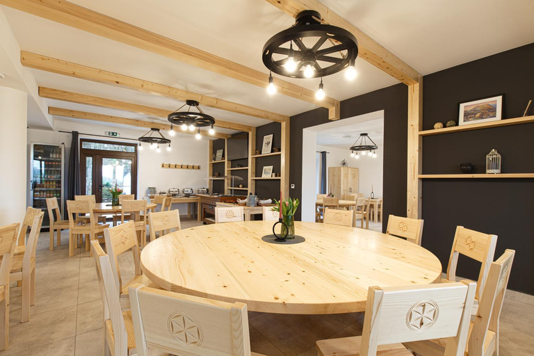 Food & Drinks, RHOLL Pension & Restaurant, Humenné