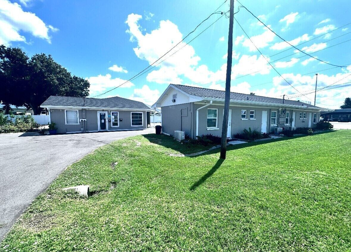 Others 5, Lemon Bay Motel, Charlotte