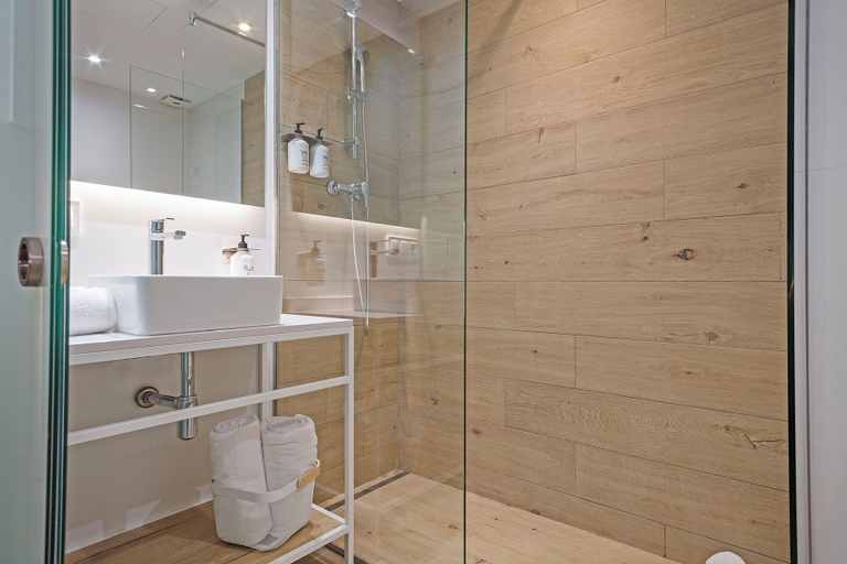 Bathroom 4, Aparthotel BCN Montjuic, Barcelona