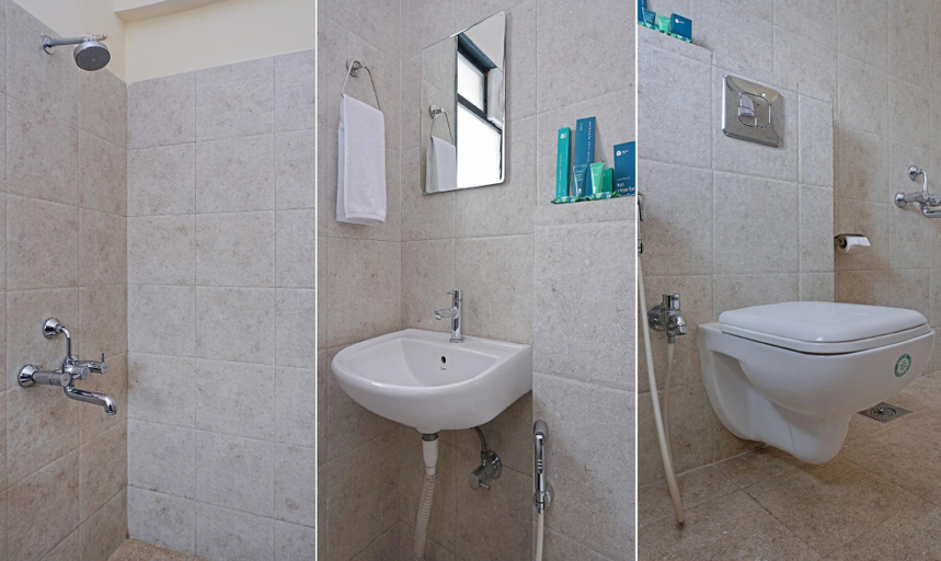 Bathroom 4, Treebo Lotus Baner, Pune