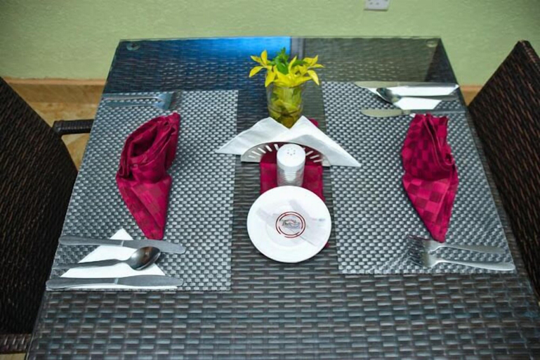 Food & Drinks 3, Barracuda Resort, Rangwe