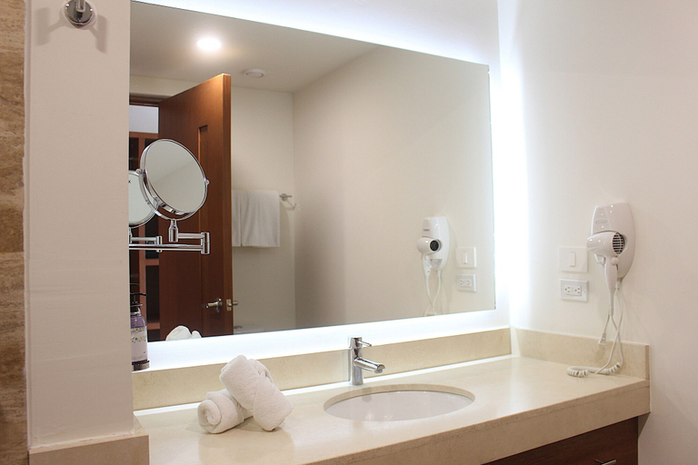 Bathroom 3, Sol de Cabo Hotel, La Paz