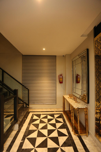 Others 2, Brick House Hotel, Lahore