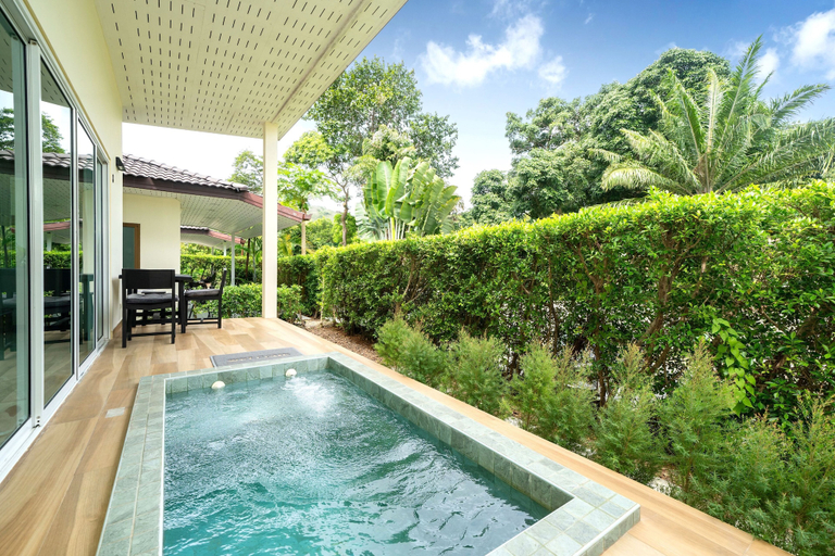Sport & Beauty 5, NaiHarn Private Oxavia Garden Bungalows, Pulau Phuket