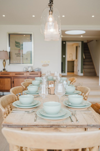 Food & Drinks 4, Mulberry Cottage 5BD in Wiltshire, Wiltshire
