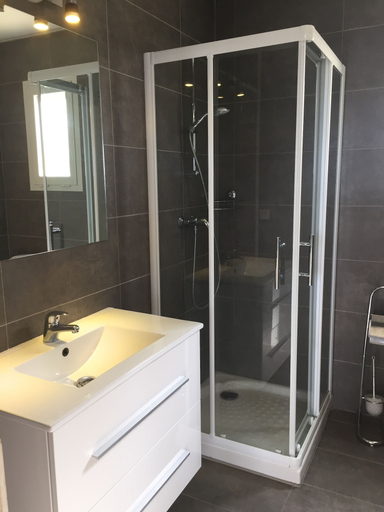 Bathroom 4, Les Asphodèles, Corse-du-Sud