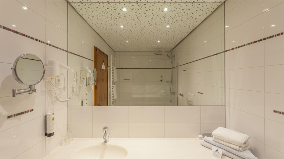 Bathroom 2, Alpenland St Johann, Sankt Johann im Pongau
